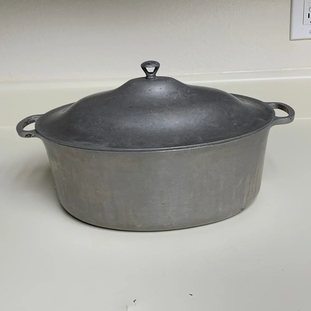 VINTAGE Oval CLUB ALUMINUM WARE Roaster Dutch Oven Pan w/ Lid, 13